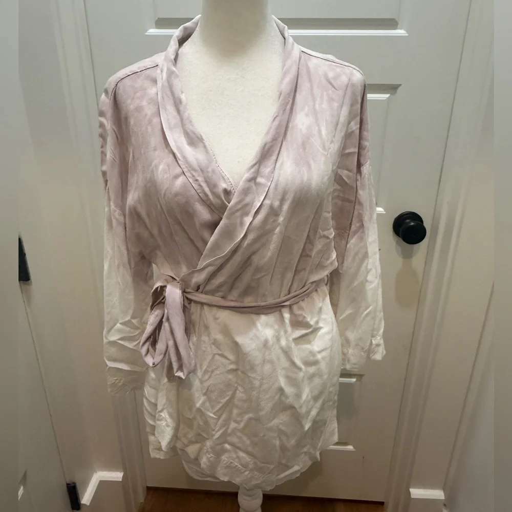 Anthropologie. Cloth & Stone Kimono Top. Pink Tie Dye. Size Small.